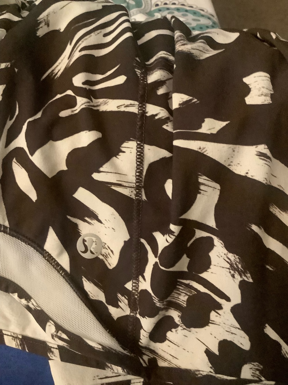 Lululemon Hotty Hot HR Shorts Monarch Bloom Bone Espresso Size 4 - Picture 5 of 8